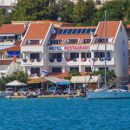 House Hotel Plava Laguna Tisno Ngoại thất bức ảnh
