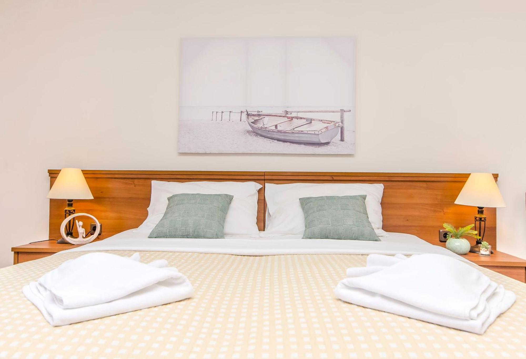 House Hotel Plava Laguna Tisno Ngoại thất bức ảnh