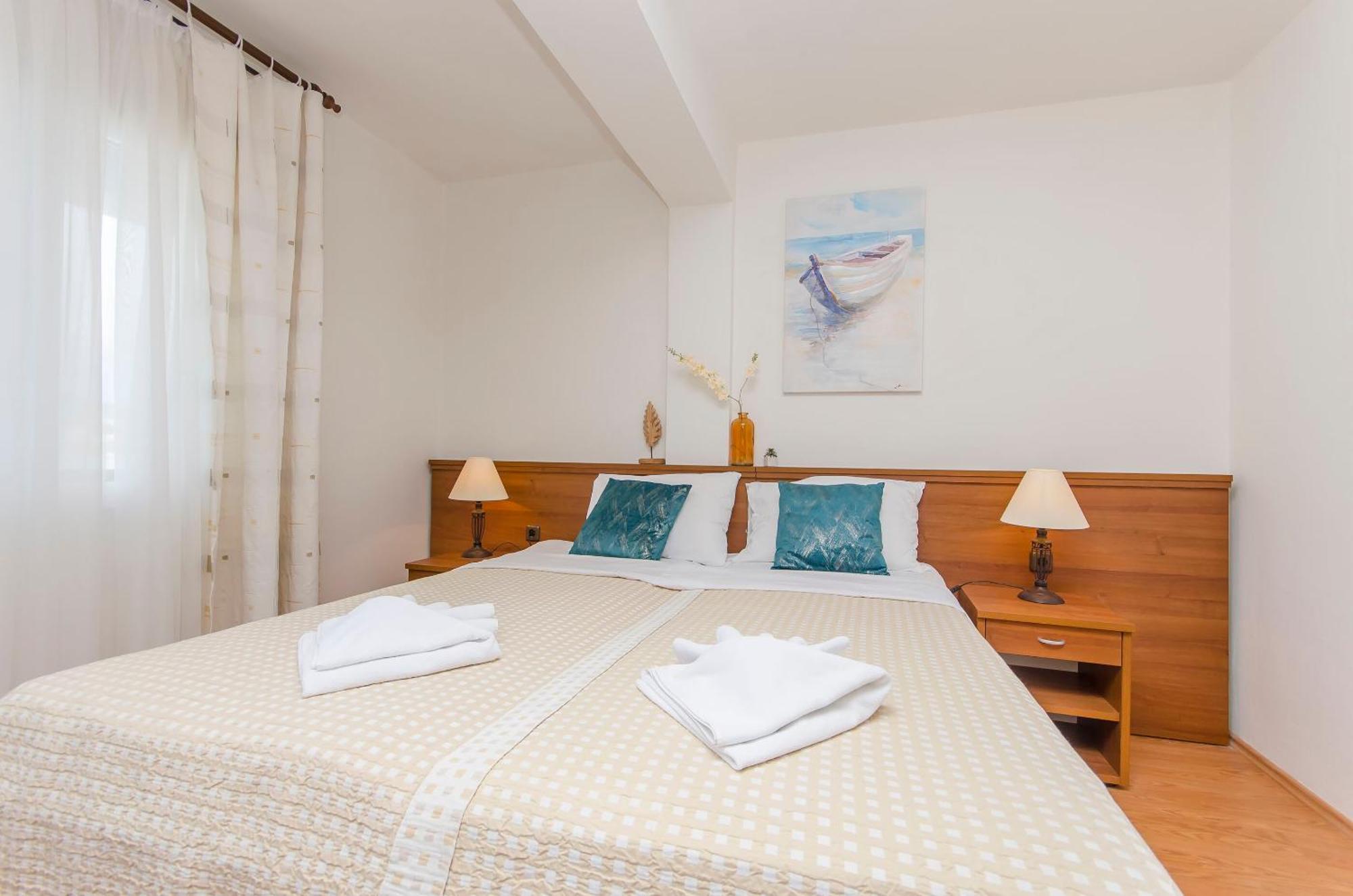 House Hotel Plava Laguna Tisno Ngoại thất bức ảnh