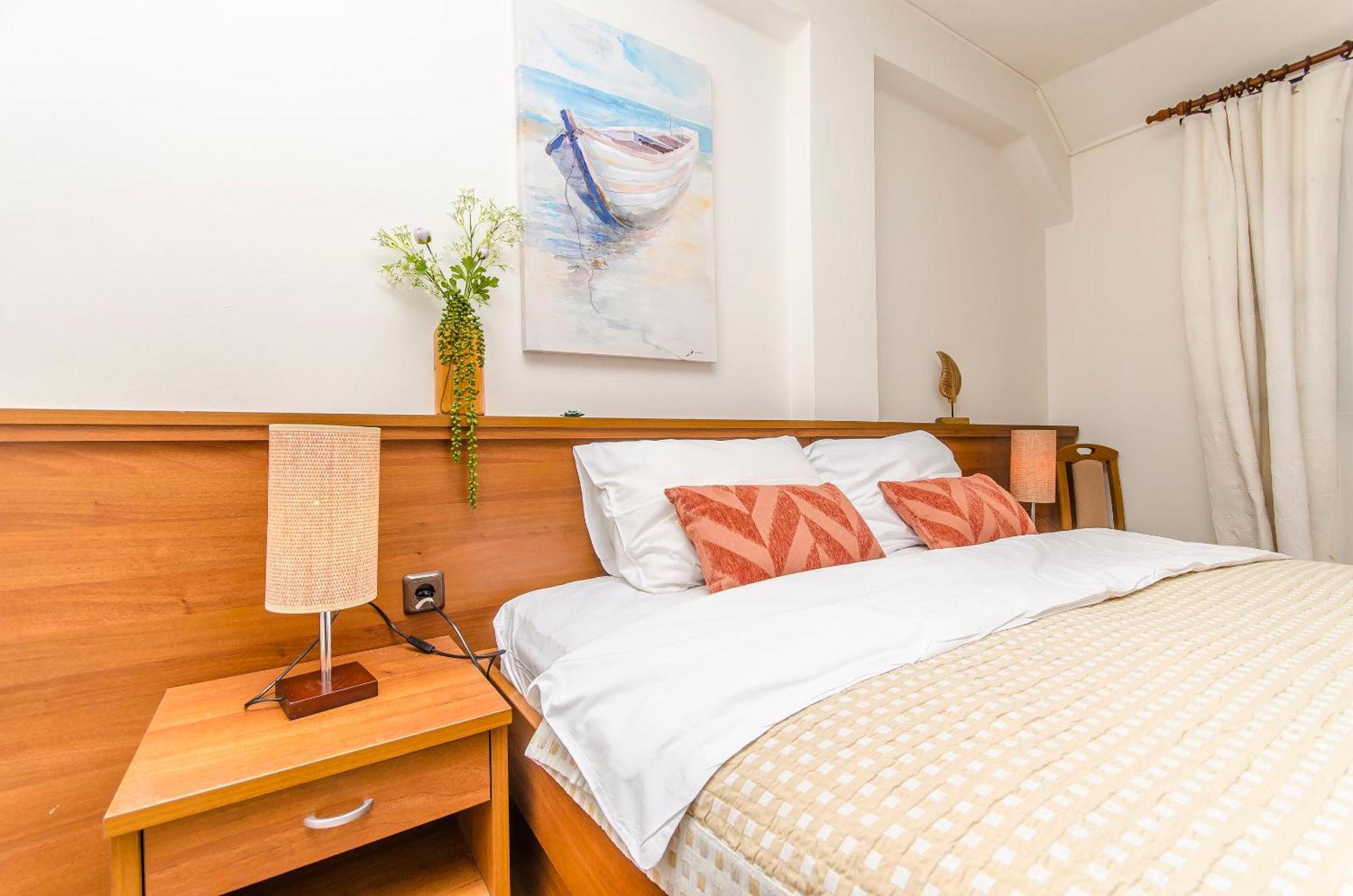 House Hotel Plava Laguna Tisno Ngoại thất bức ảnh