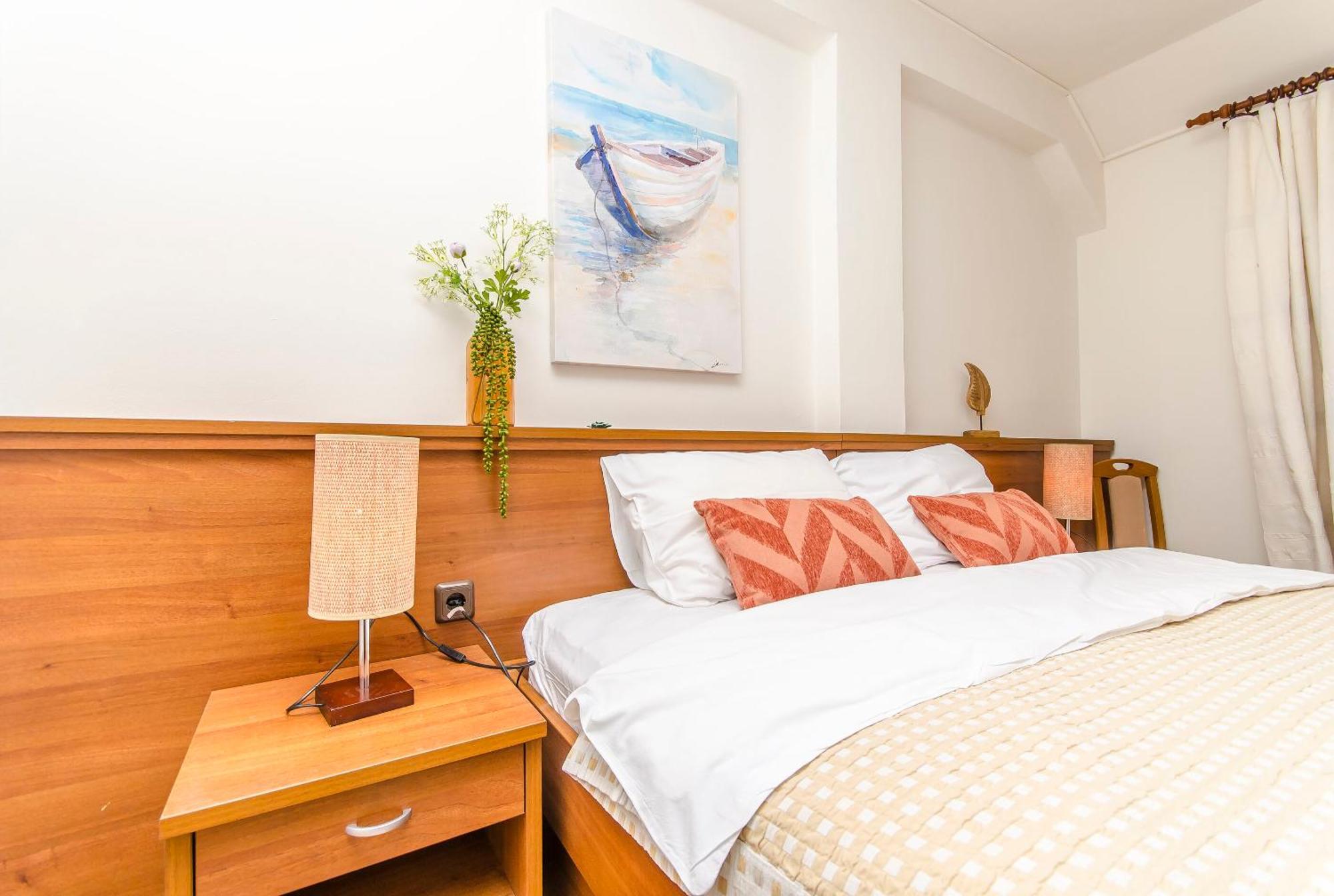 House Hotel Plava Laguna Tisno Ngoại thất bức ảnh