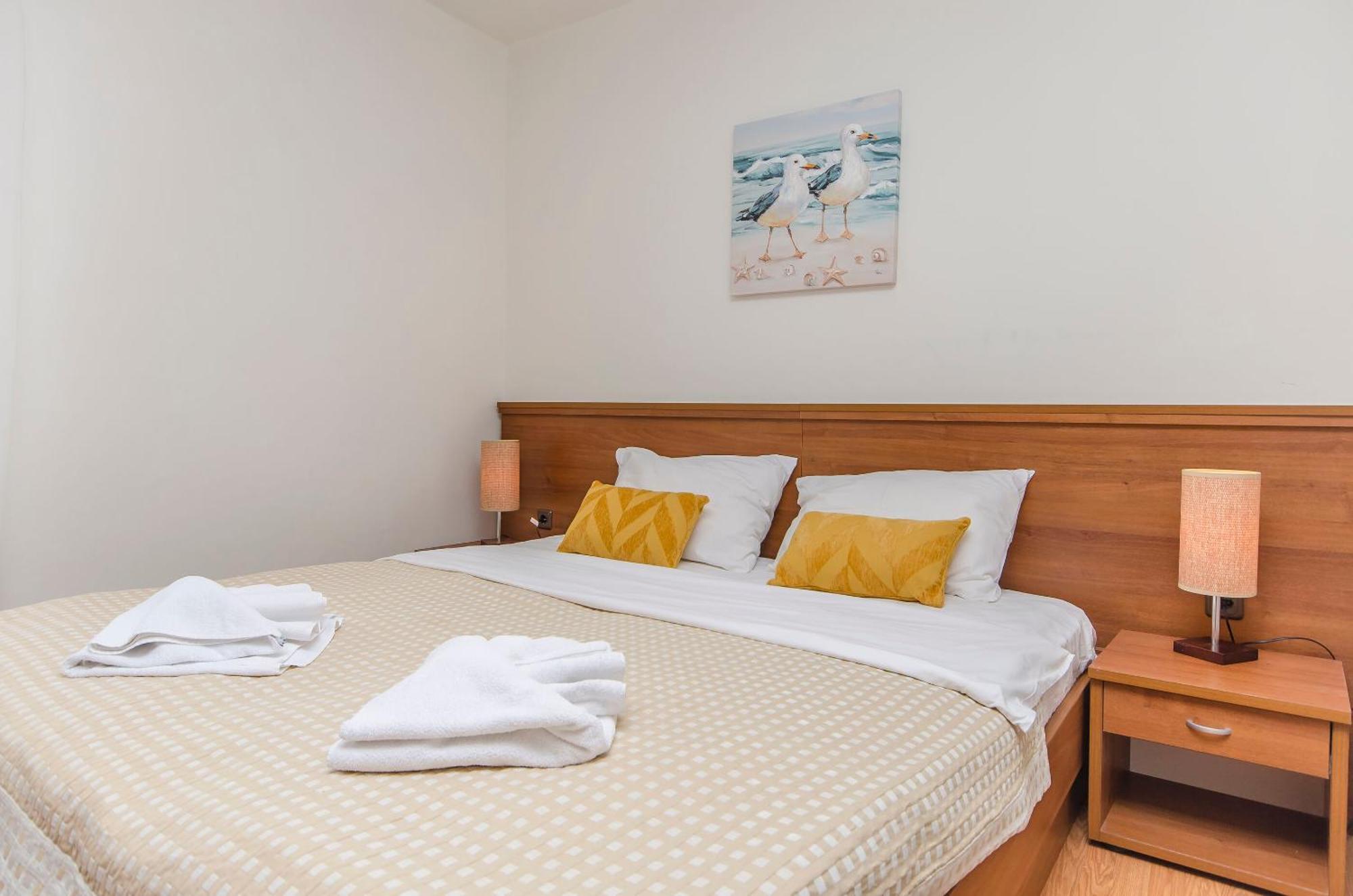 House Hotel Plava Laguna Tisno Ngoại thất bức ảnh