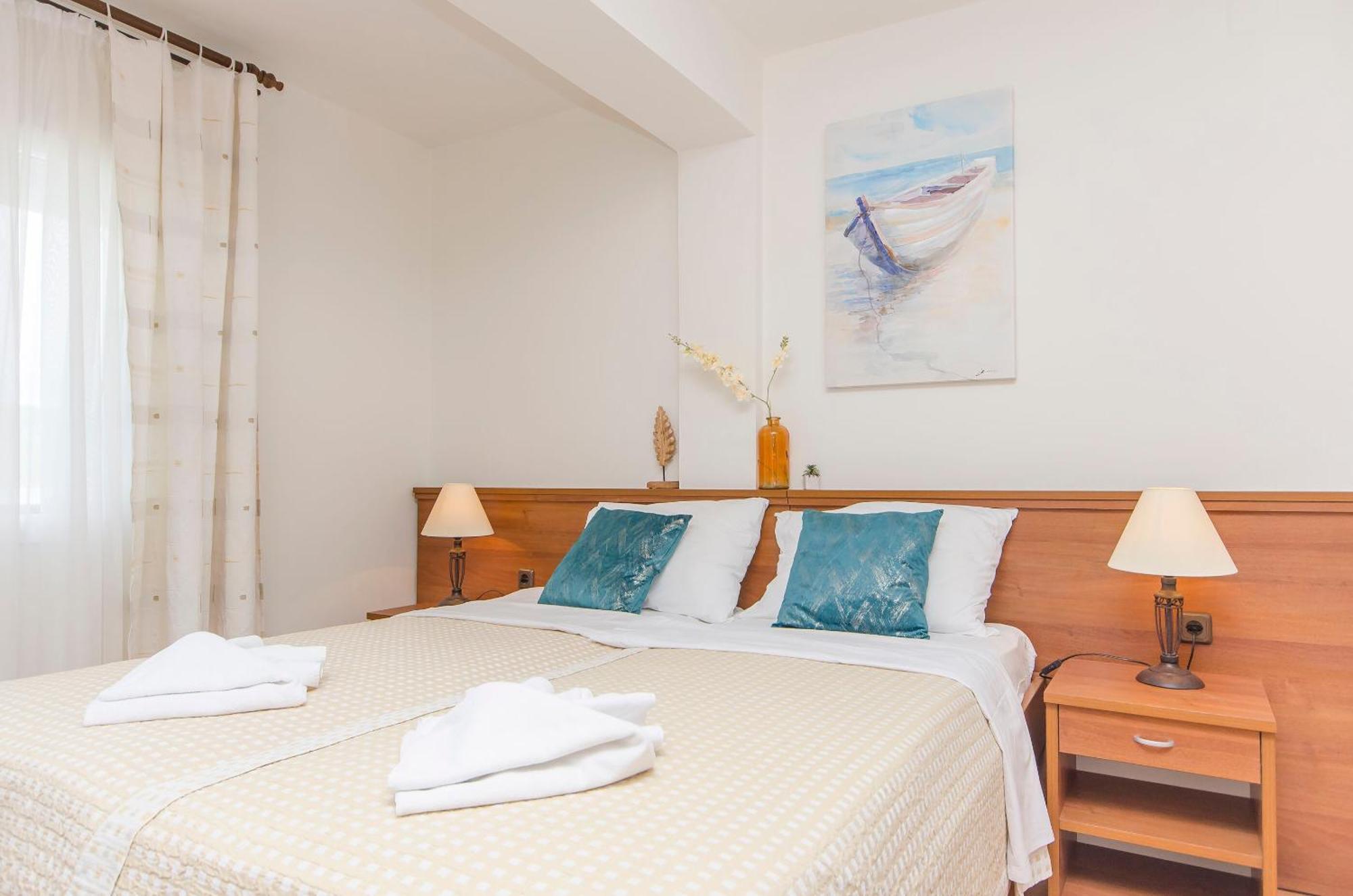 House Hotel Plava Laguna Tisno Ngoại thất bức ảnh
