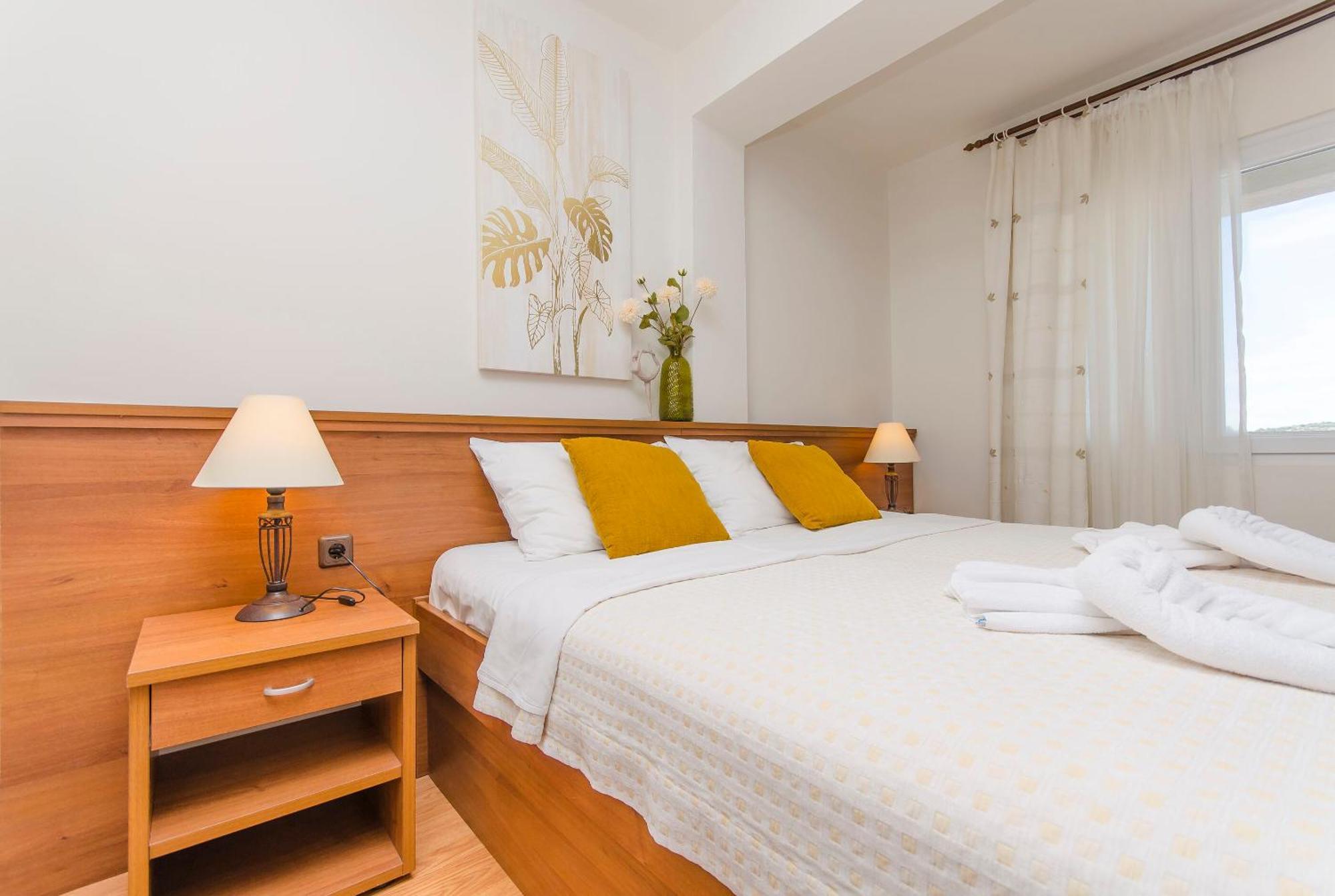 House Hotel Plava Laguna Tisno Ngoại thất bức ảnh