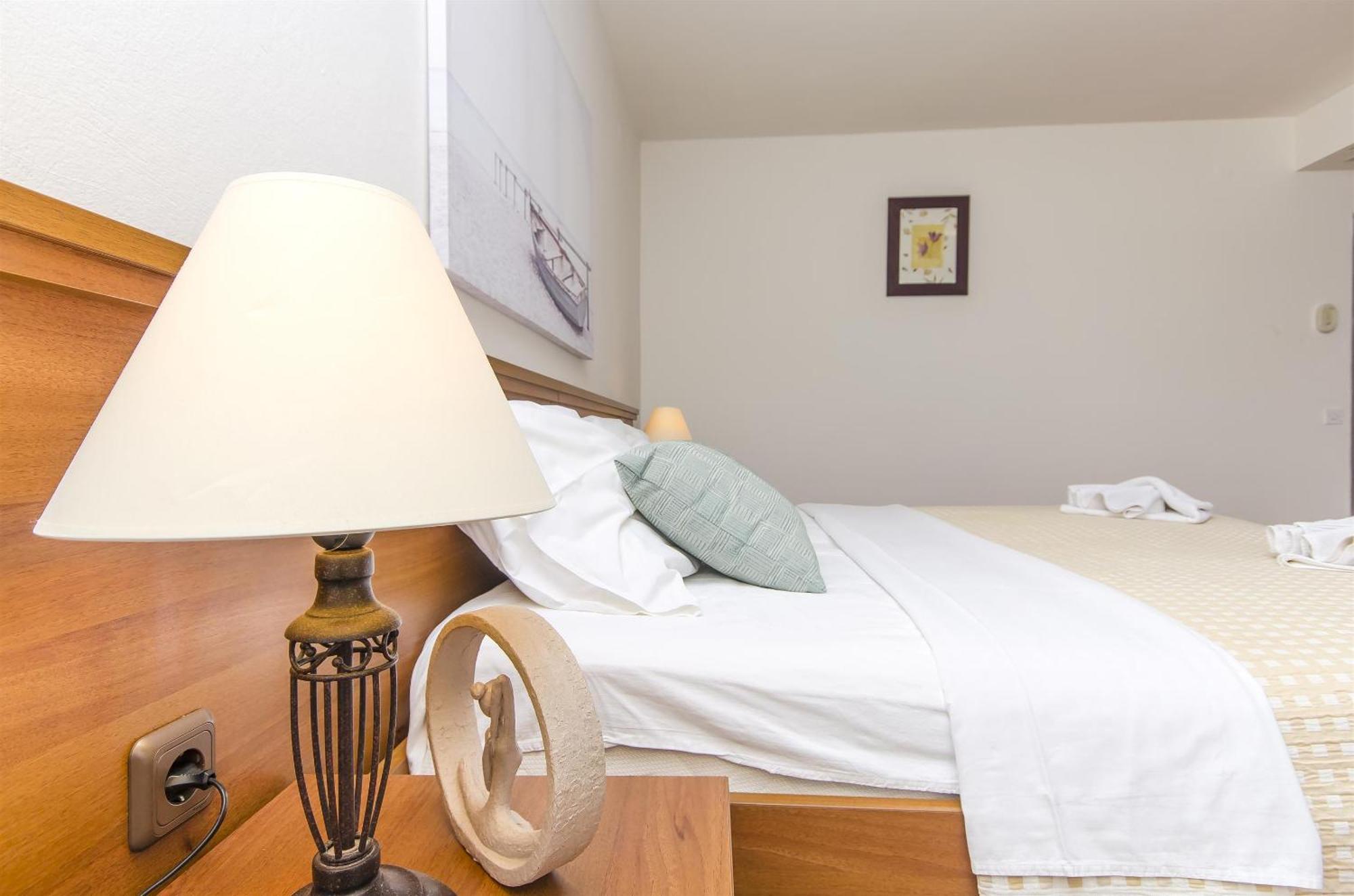 House Hotel Plava Laguna Tisno Ngoại thất bức ảnh